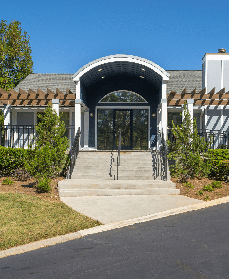 clubhouse-exterior-01-the-reserve-lithonia-edit mid res